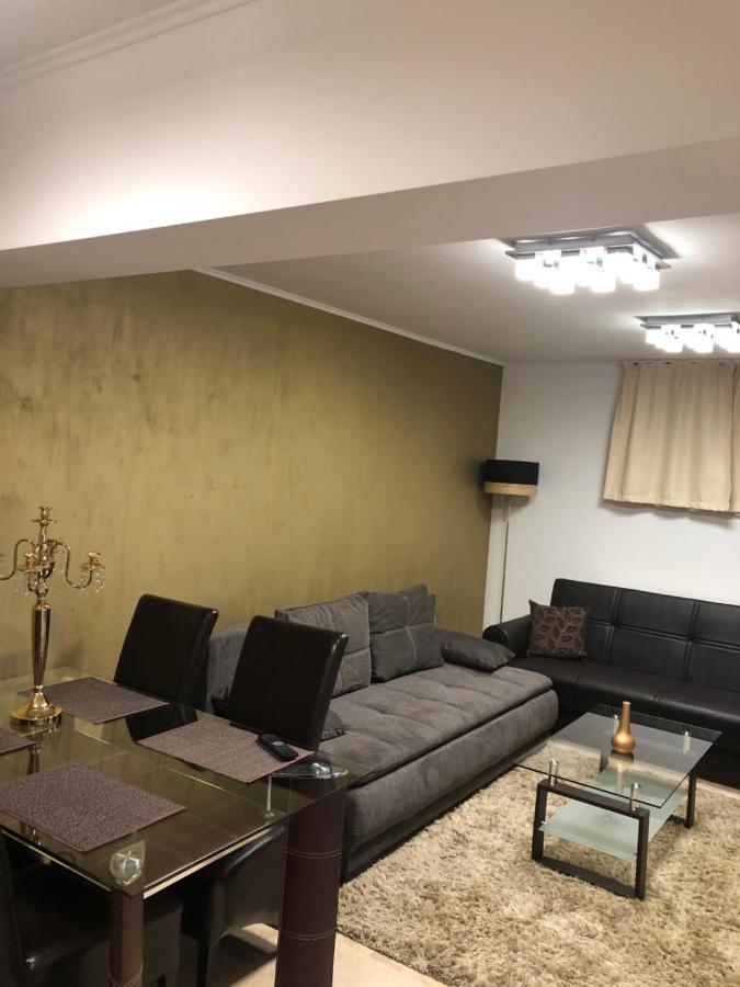 Апартаменти Apartament Nicolle Пояна-Брашов Екстер'єр фото