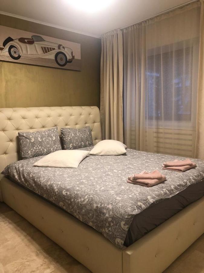 Апартаменти Apartament Nicolle Пояна-Брашов Екстер'єр фото